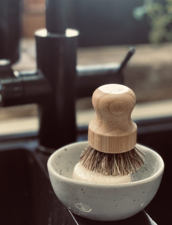 DISH SCUB BRUSH.  Wood. - Image 2